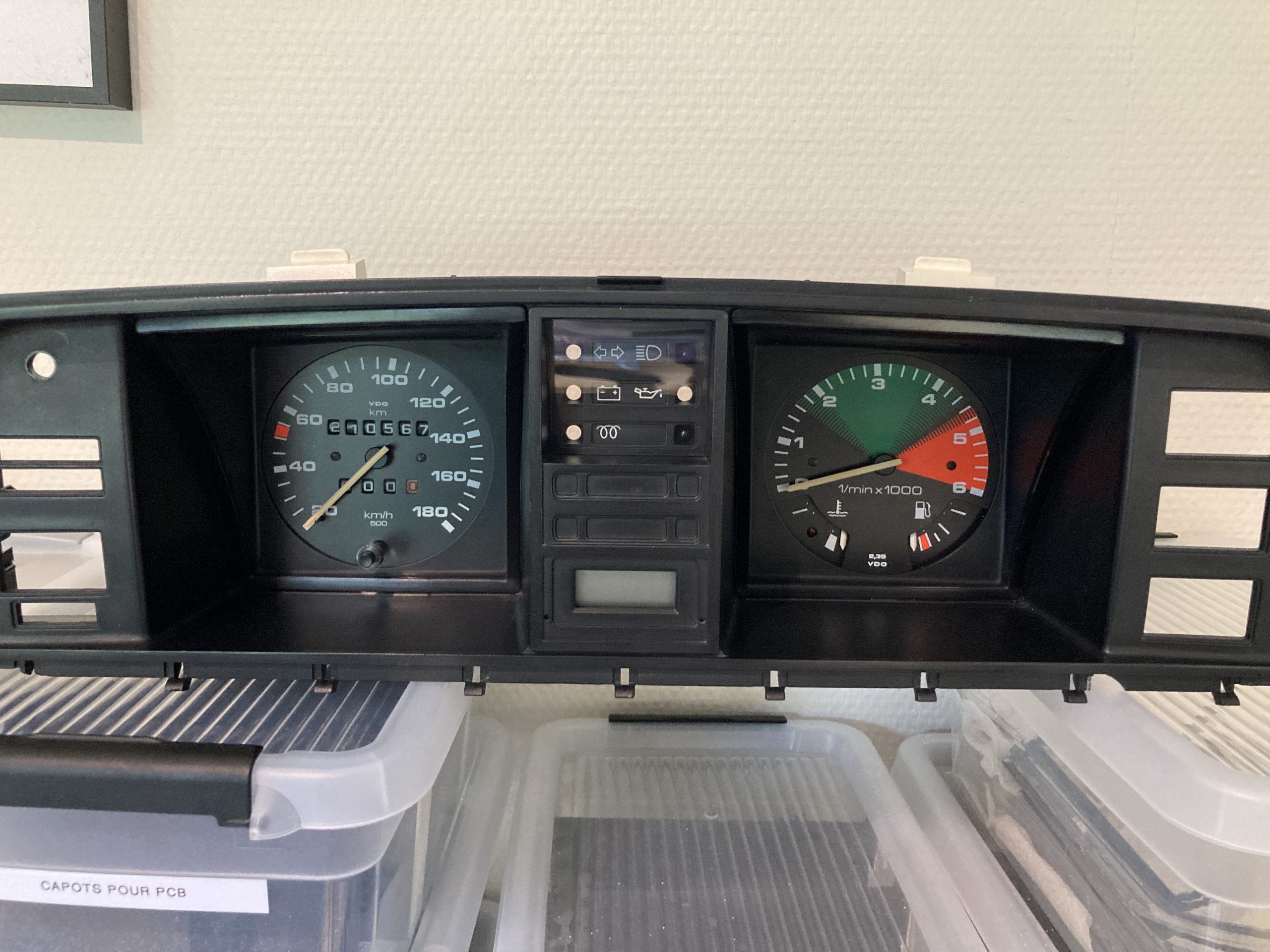 Compteur complet avec compte tour et horloge
